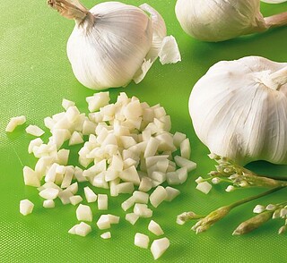 Knoblauch gewürfelt 
