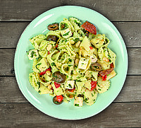 Barbecue Nudel-​Pesto-​Salat 